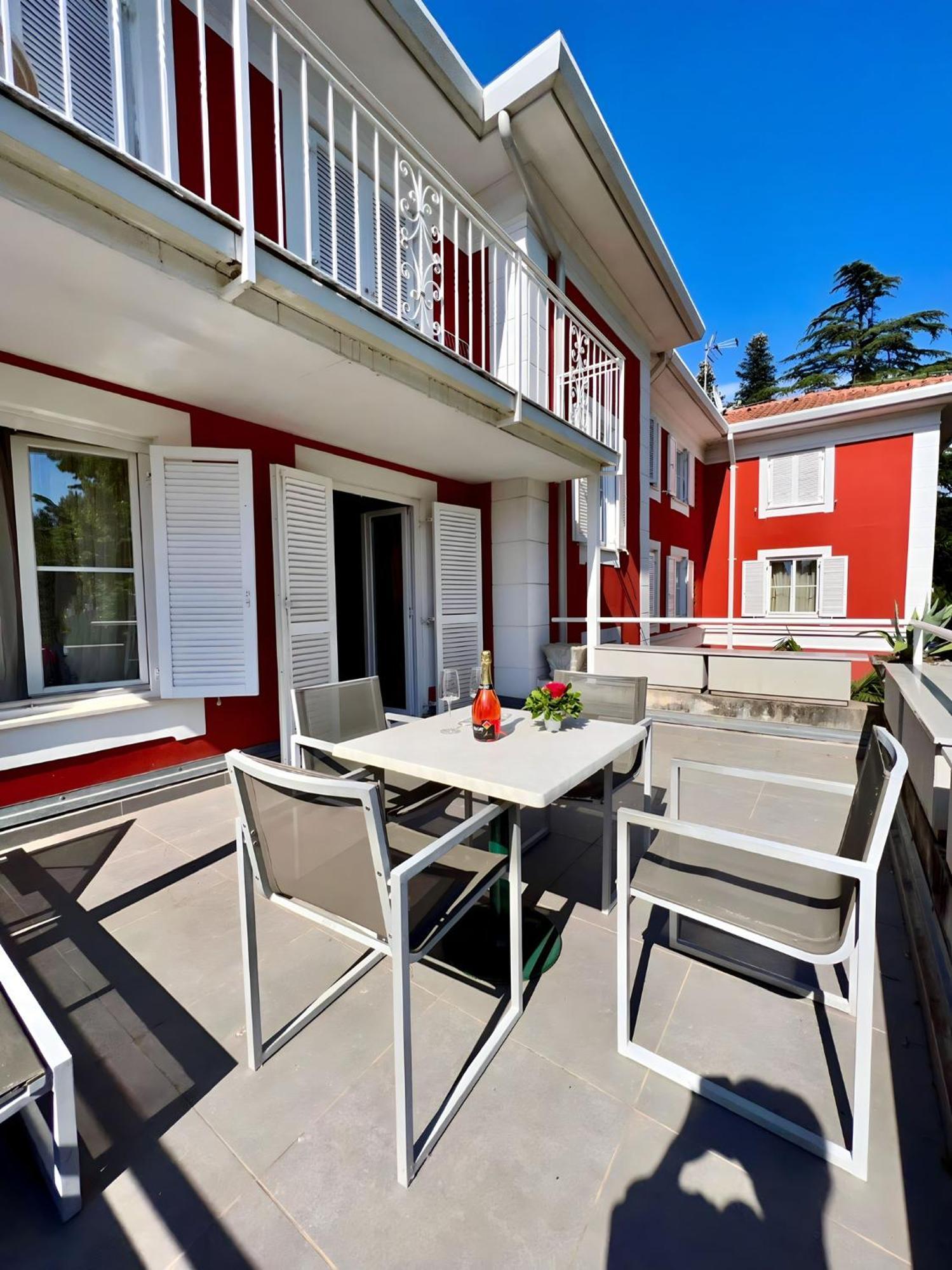 סבודרייה Villa Valdepian Apartments מראה חיצוני תמונה