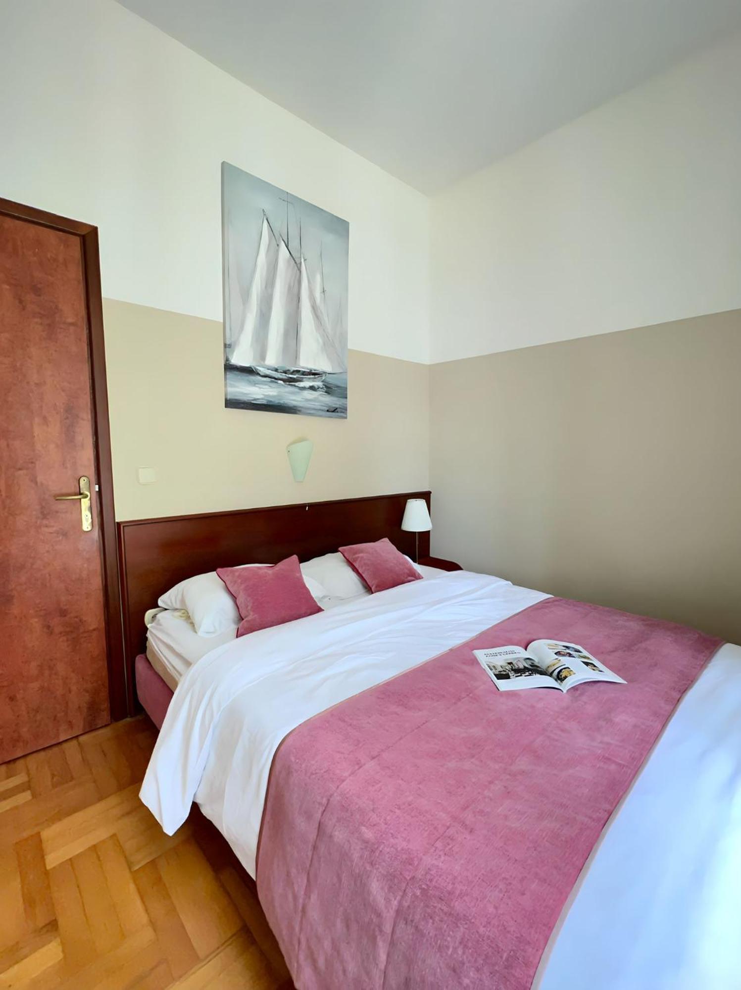 סבודרייה Villa Valdepian Apartments מראה חיצוני תמונה