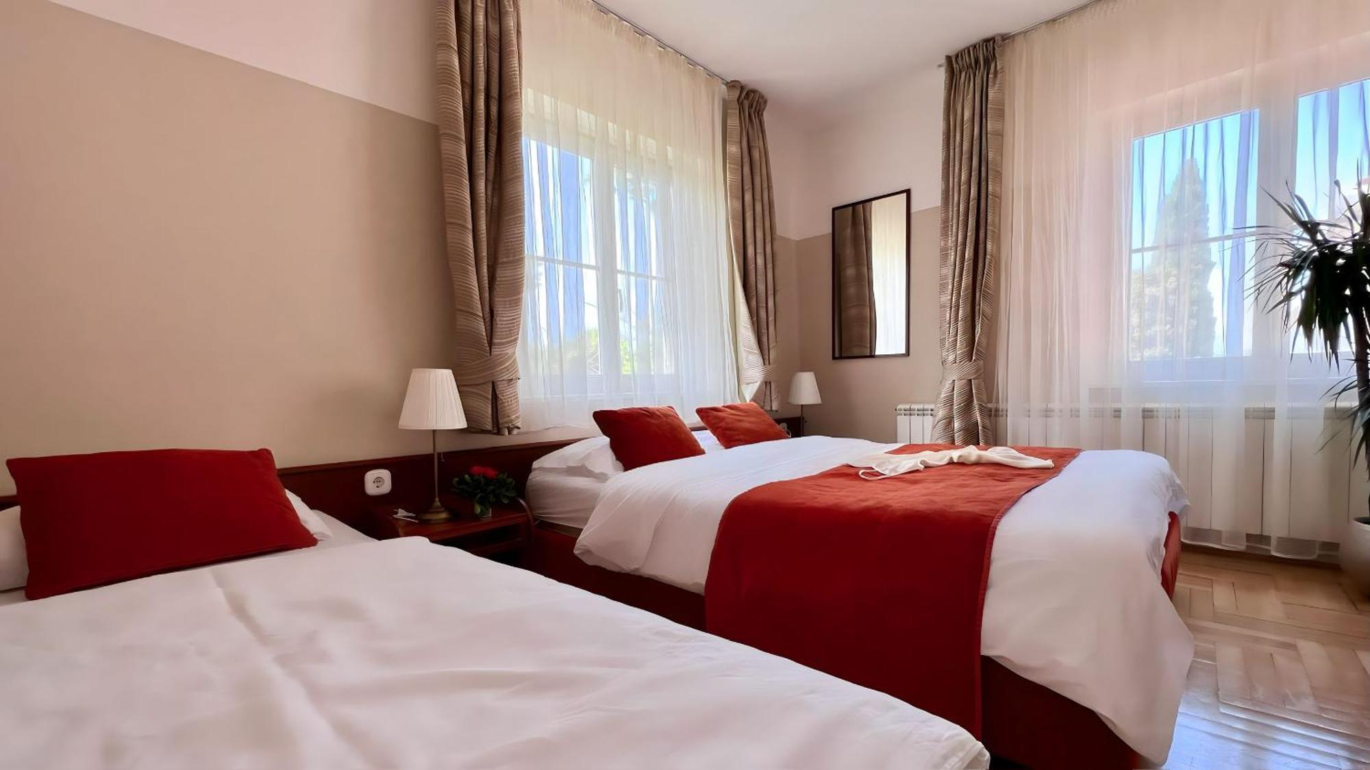 סבודרייה Villa Valdepian Apartments מראה חיצוני תמונה
