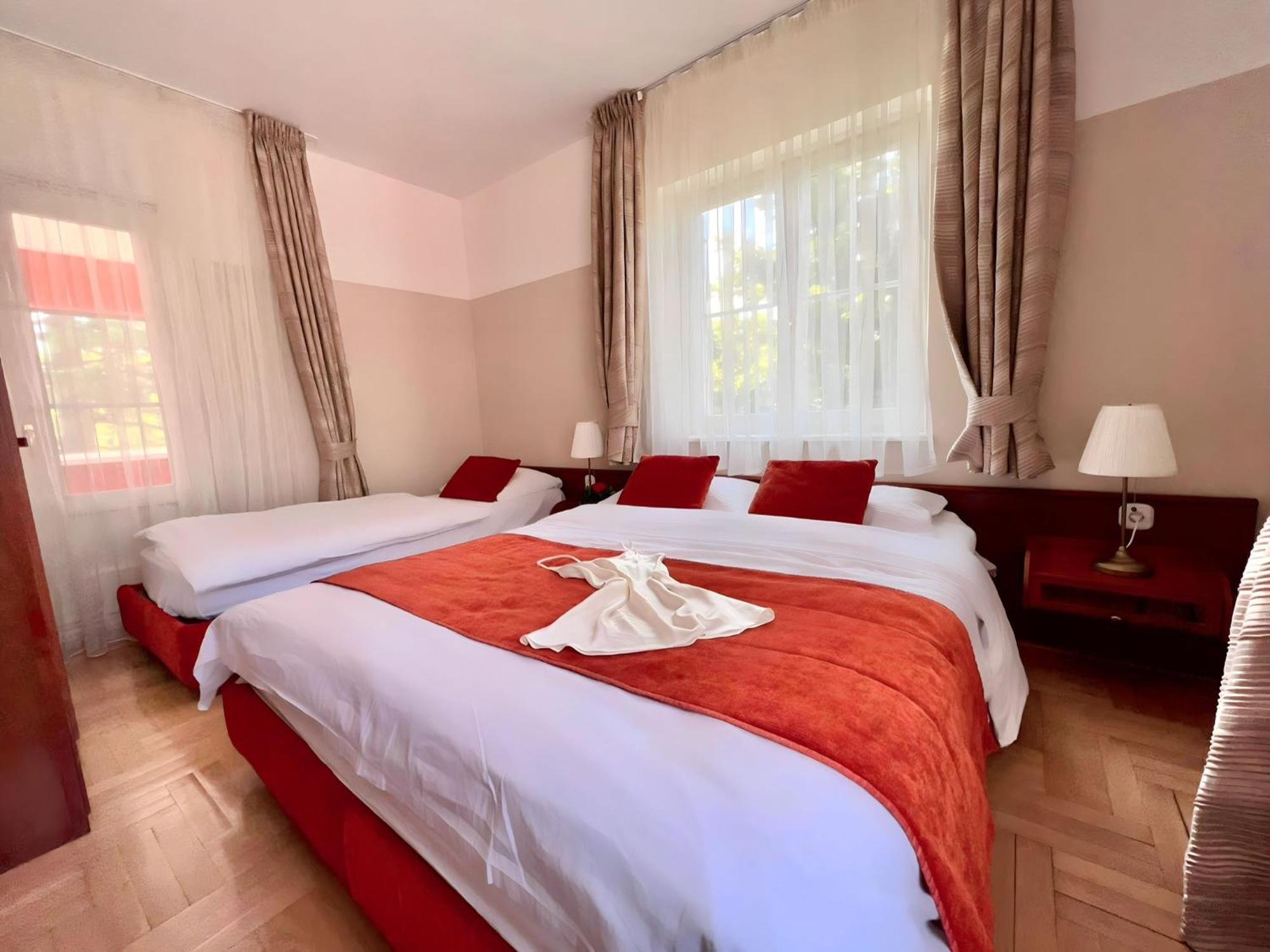 סבודרייה Villa Valdepian Apartments מראה חיצוני תמונה